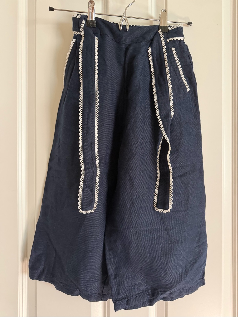 Chlóe Navy linen pants with Contrast White Trim and Waist Tie